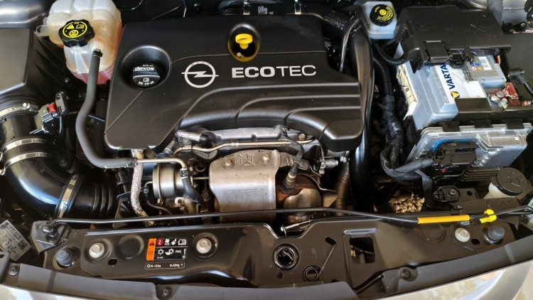 Opel Corsa E 1.0 Turbo Color Edition