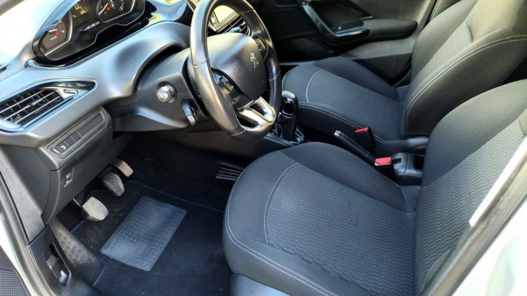 Peugeot 208 1.6HDi Active