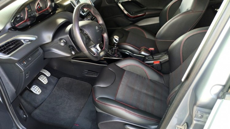 Peugeot 2008 1.6 BlueHDi GT Line