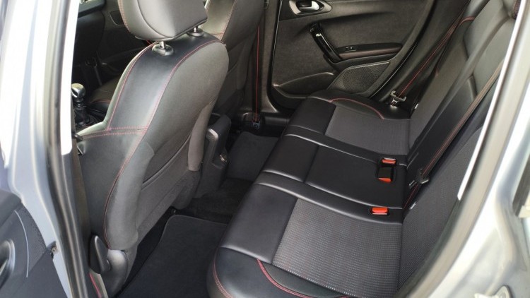 Peugeot 2008 1.6 BlueHDi GT Line