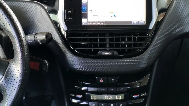Peugeot 2008 1.6 BlueHDi GT Line