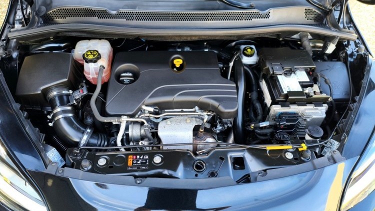 Opel Corsa E 1.0 Turbo Dinamique